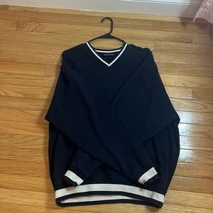 Cute & Comfy oversized crew neck from Brandy melville!!!